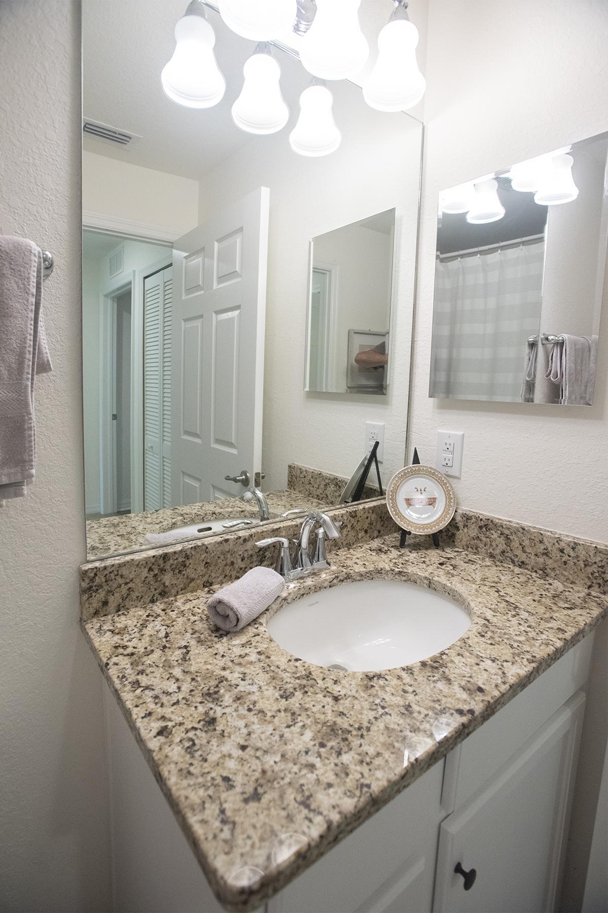 Building Photo - 5557 Palmer Cir