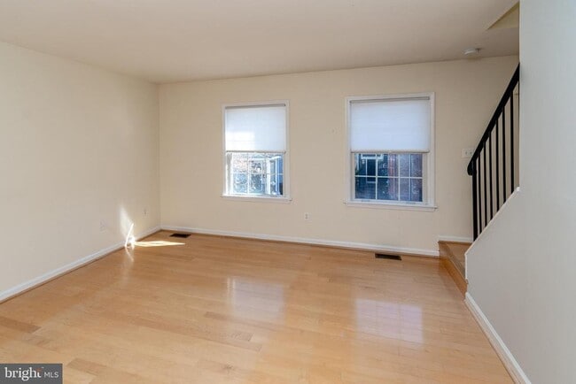 Building Photo - 62 Church St