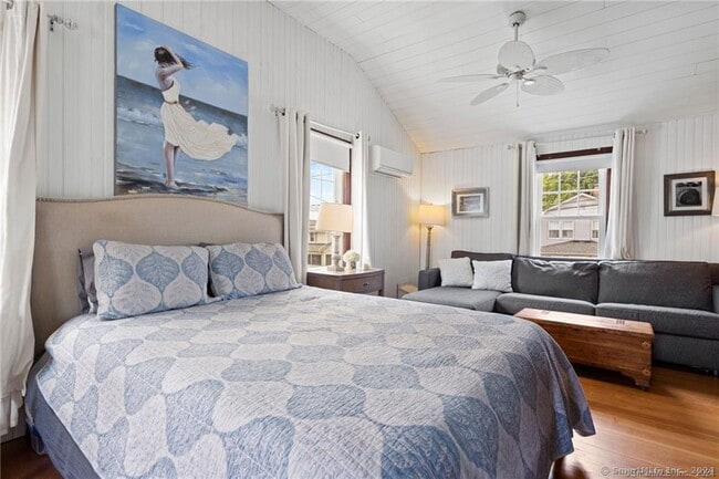 Building Photo - 36 White Sand Beach Rd