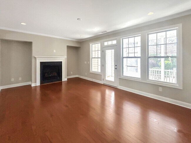Building Photo - Beautiful 3BD/2.5BA townhome with garage in great Cary community and location!
