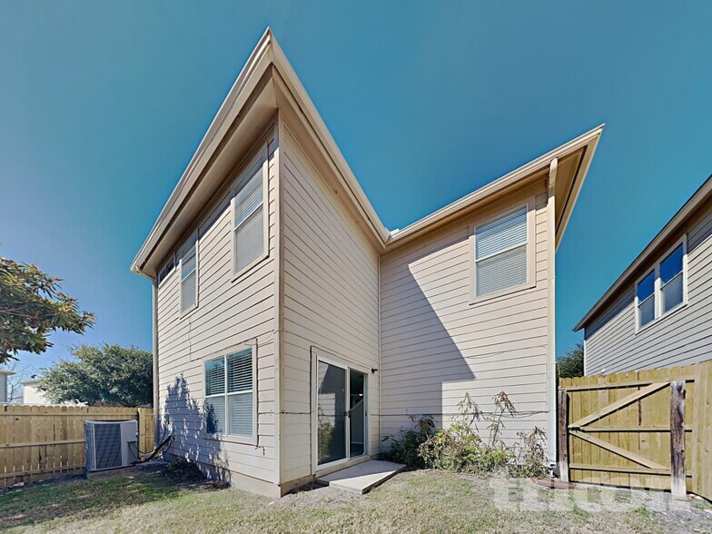 Building Photo - 6546 Benwood Crest