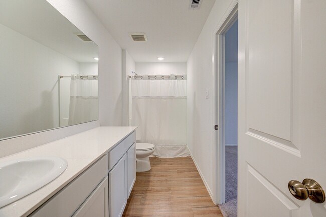 Building Photo - 3110 Spanish Oak Ln