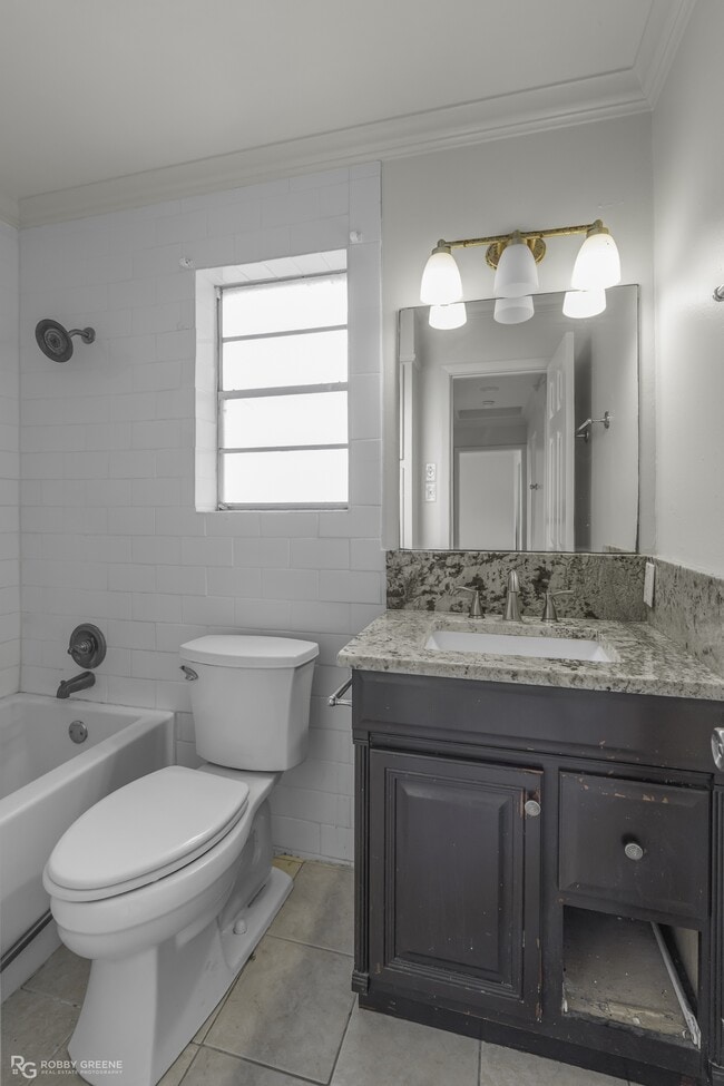 Building Photo - 3533 Hastings Pl