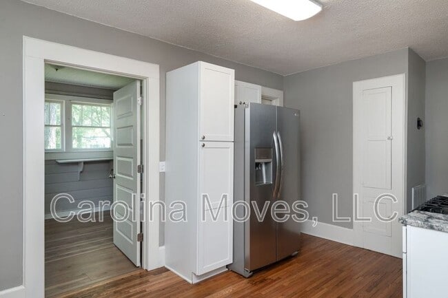 Building Photo - 306 Powell St