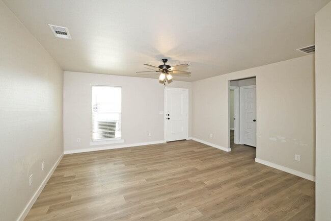 Building Photo - 5009 Stoney Fork St