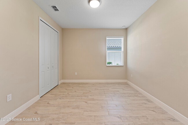 Building Photo - 5237 Kirkwall Cir