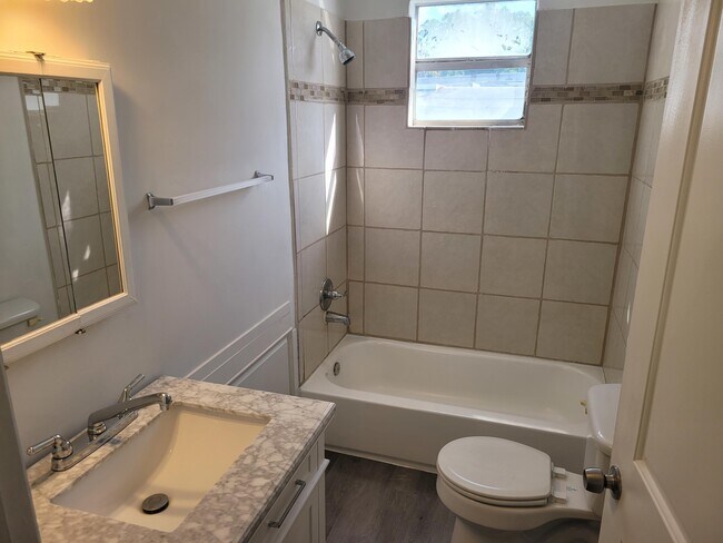 Building Photo - 710 Southern Blvd