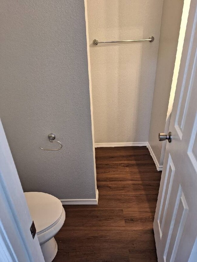 Building Photo - 860 Campbell Rd