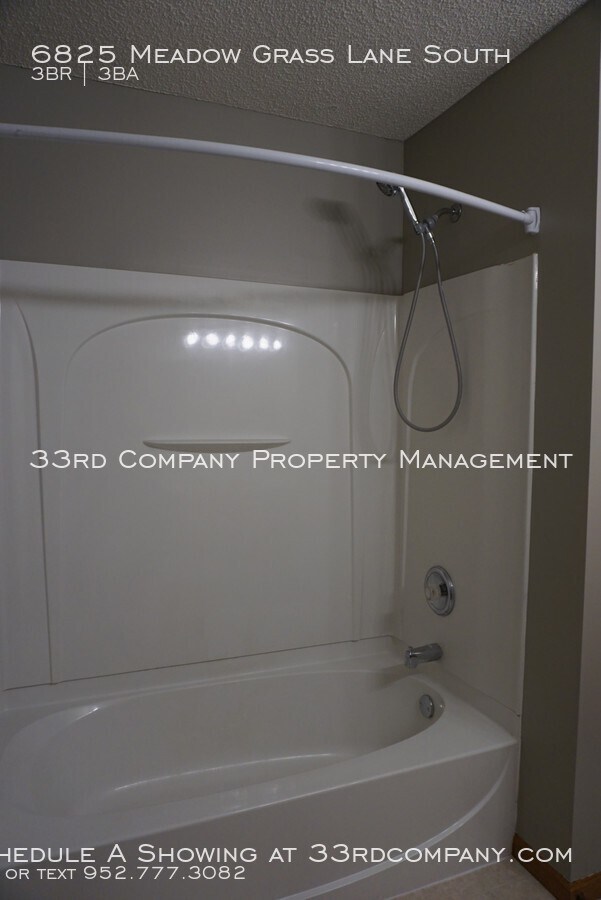 Building Photo - Exceptional 3-Bedroom Townhome in Cottage ...