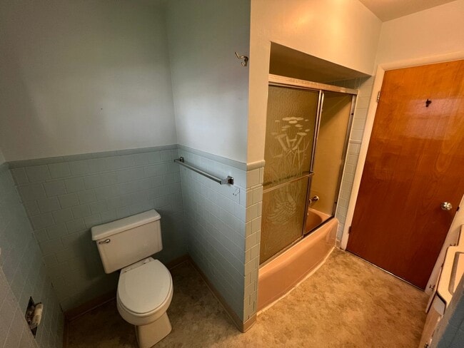 Building Photo - 429 E Pine St