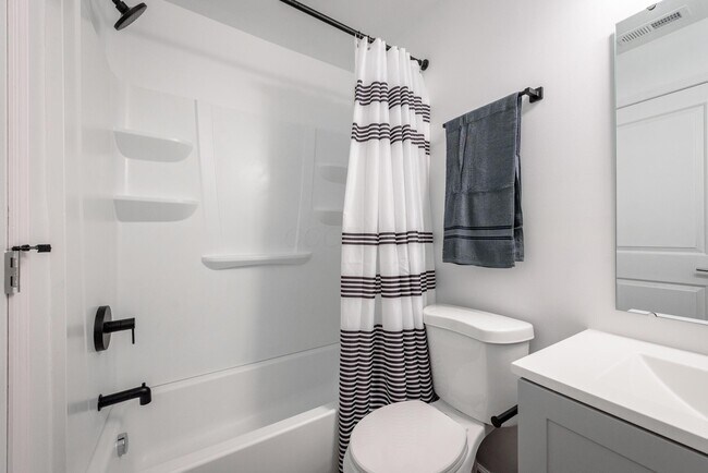 Building Photo - 62 S Main St