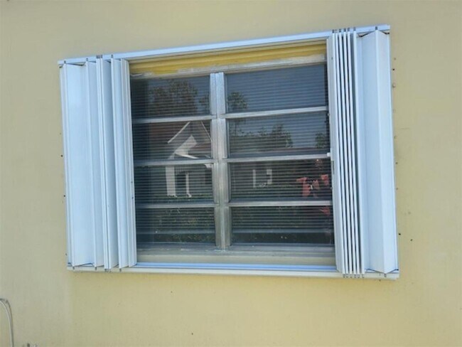 Building Photo - 1337 NW 112th Terrace