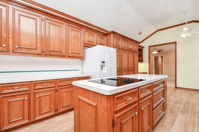 Building Photo - 1511 Beaconshire