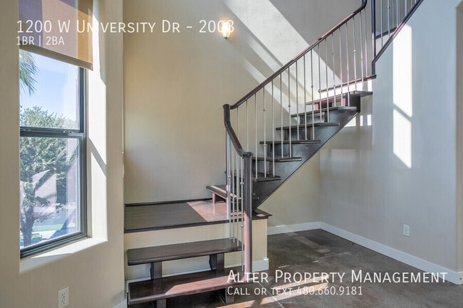 Building Photo - Gorgeous Modern loft CLOSE TO ASU!!!