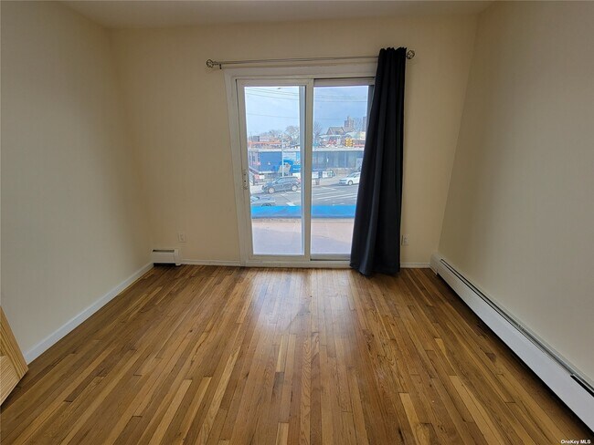 Building Photo - 59-24 Kissena Blvd