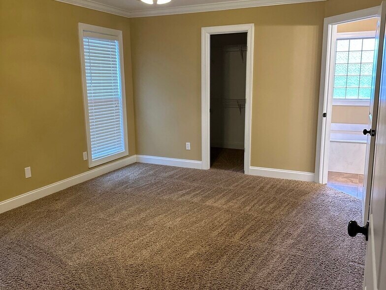 Building Photo - 38 Arbuckle Ln