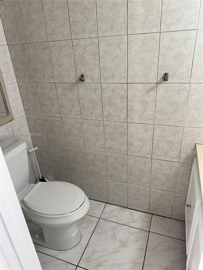 Building Photo - 5841 Blueberry Ct