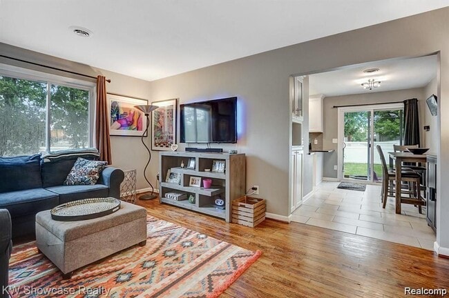 Building Photo - 1304 Grove Ave