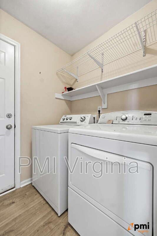 Building Photo - 1002 Nicklaus Dr