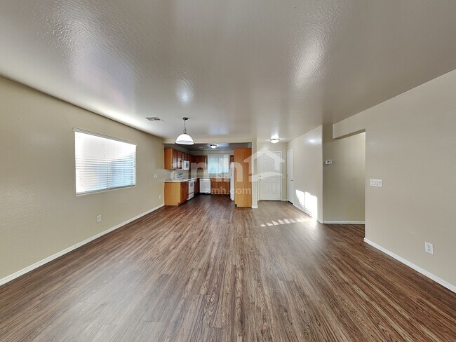 Building Photo - 3712 W Darrow St