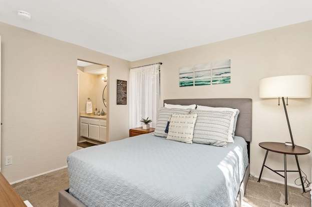 Building Photo - 7400 Altiva Pl