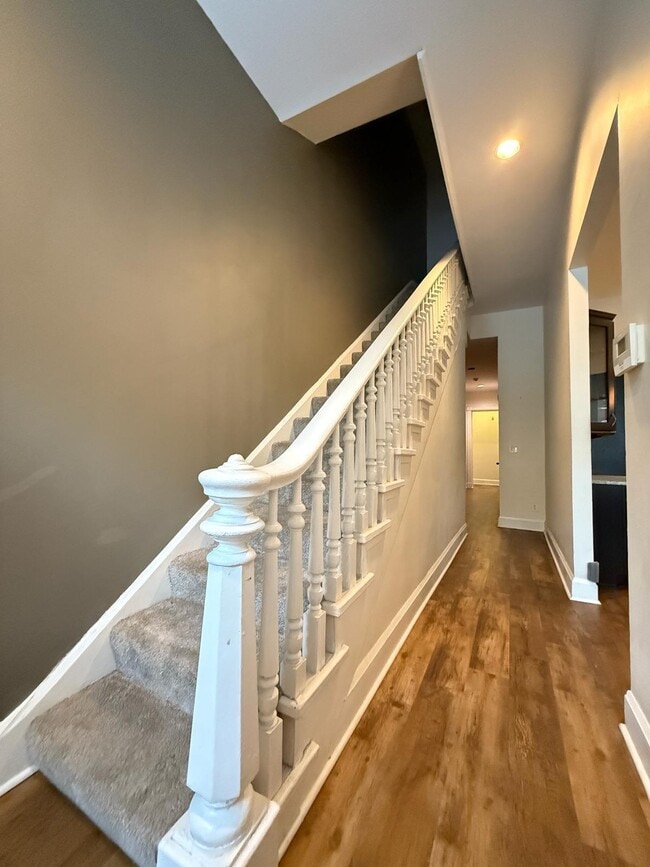 Building Photo - 822 Scott St