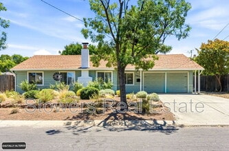Building Photo - 1574 Alpine Dr