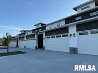 Building Photo - 5216 Pandit Dr