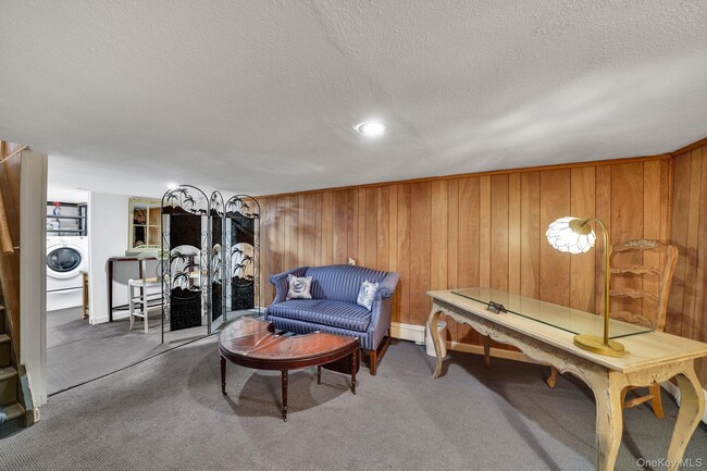 Building Photo - 10 Siracusa Blvd