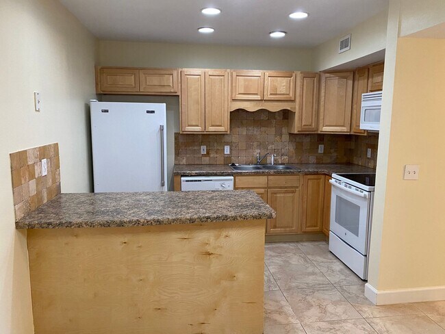 Building Photo - 1790 Rocky Wood Cir