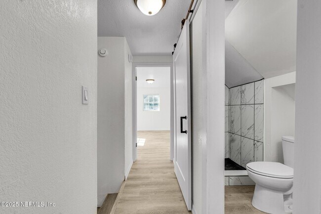 Building Photo - 2811 Myrtis Rd