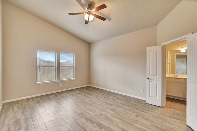 Building Photo - 388 Kendall Crest Dr