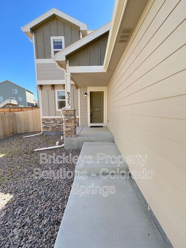 Building Photo - 6523 Lamine Dr