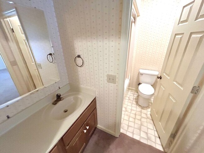 Building Photo - Spacious 2 Bed / 2.5 Bath Home in Madison -- MOVE IN SPECIAL