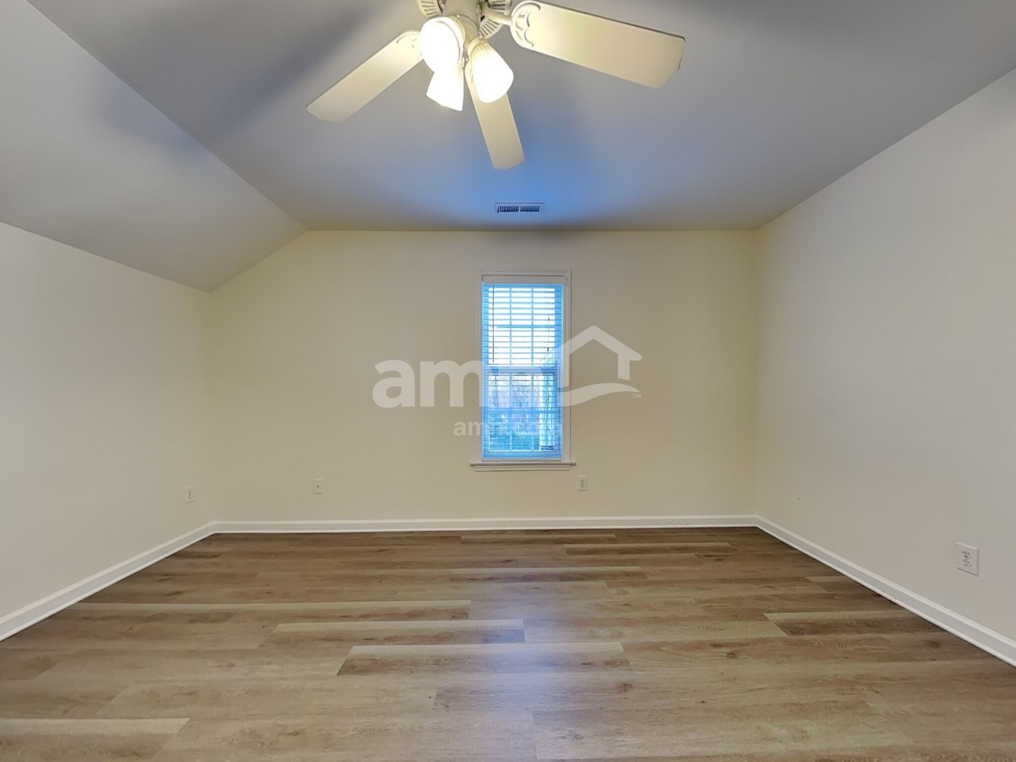 Building Photo - 220 Marino Pl