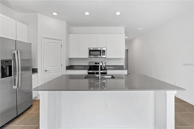 Building Photo - 852 Daring Dr