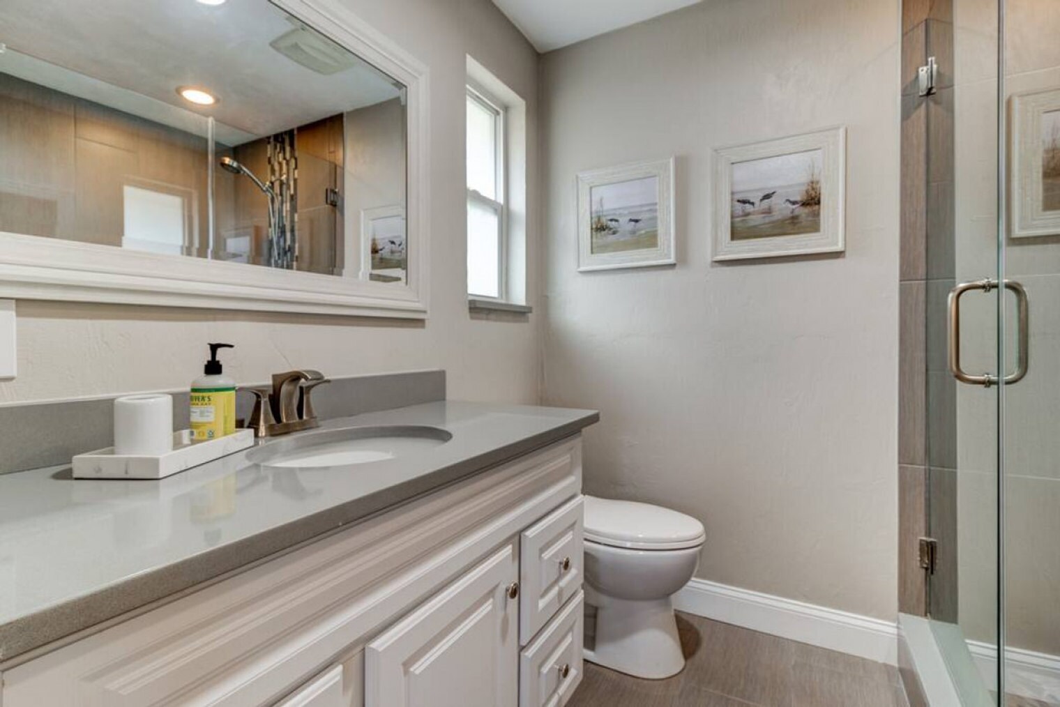 Building Photo - 4013 S Peninsula Dr