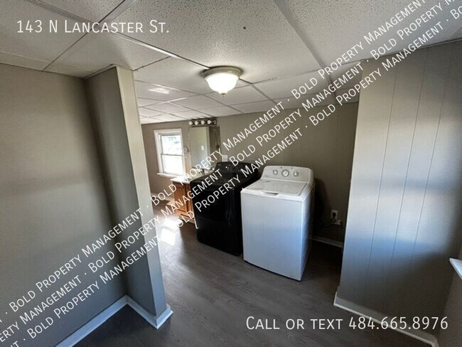 Building Photo - 143 N Lancaster St