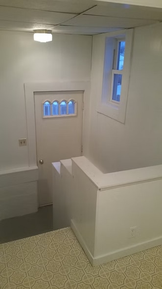 Building Photo - 214 6th St NW