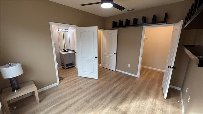 Building Photo - 10414 Villa View Cir