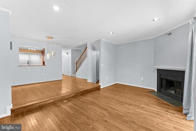 Building Photo - 6302 Mary Todd Ct