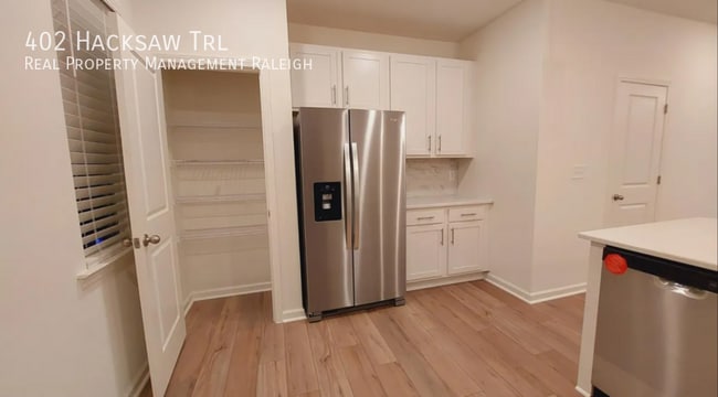 Building Photo - 402 Hacksaw Trl