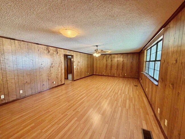 Building Photo - 2689 Stricklands Ln