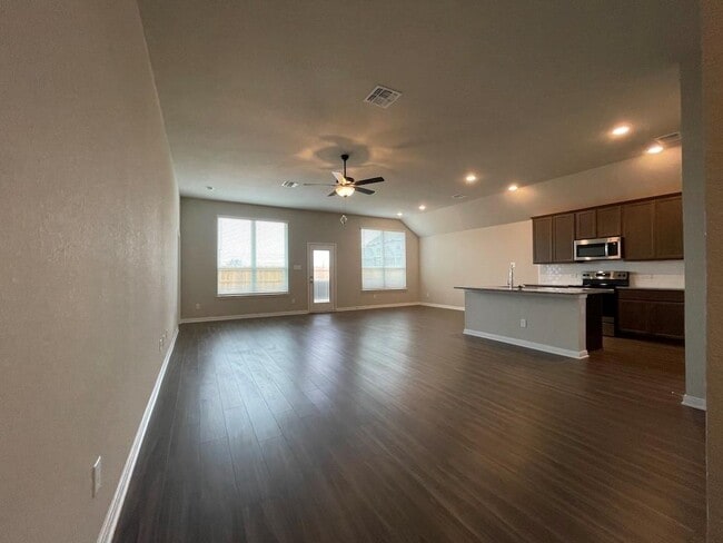 Building Photo - 7519 Broadmoor Cv