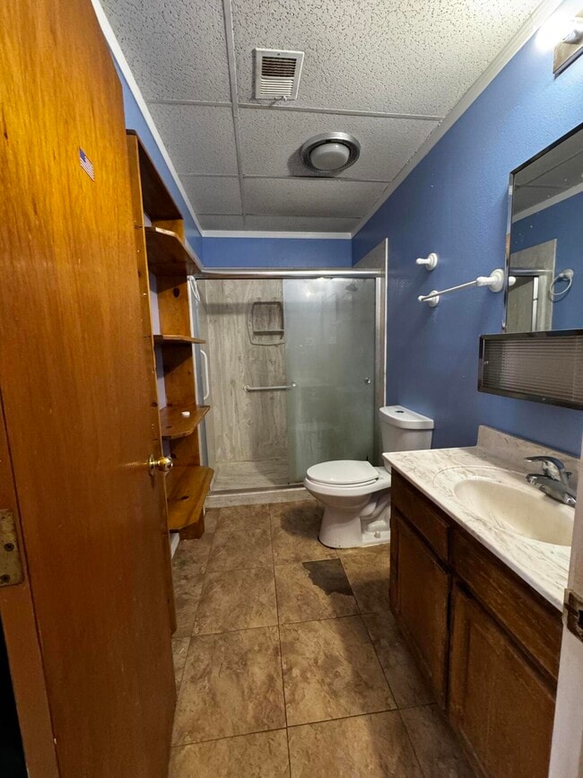 Building Photo - 811 Theresa Dr