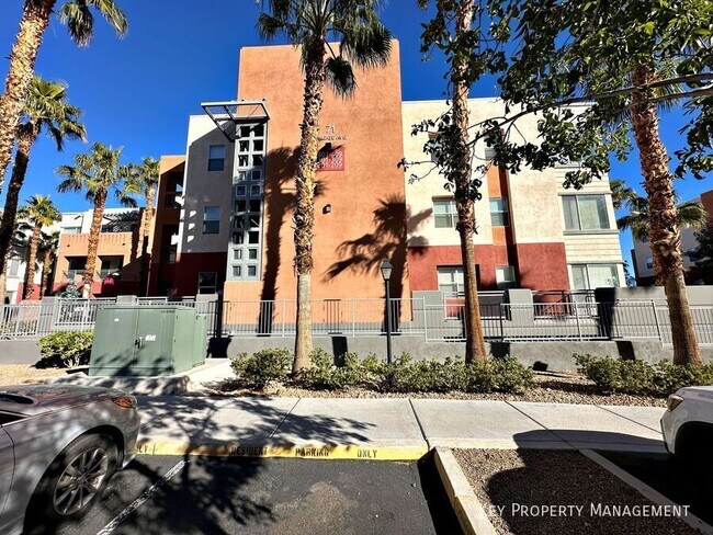 Building Photo - 71 E Agate Ave