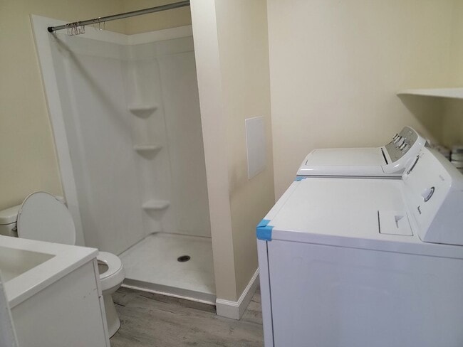 Building Photo - 14212 Shields Bridge Rd