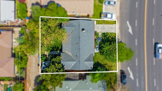 Building Photo - 1825 College Ave