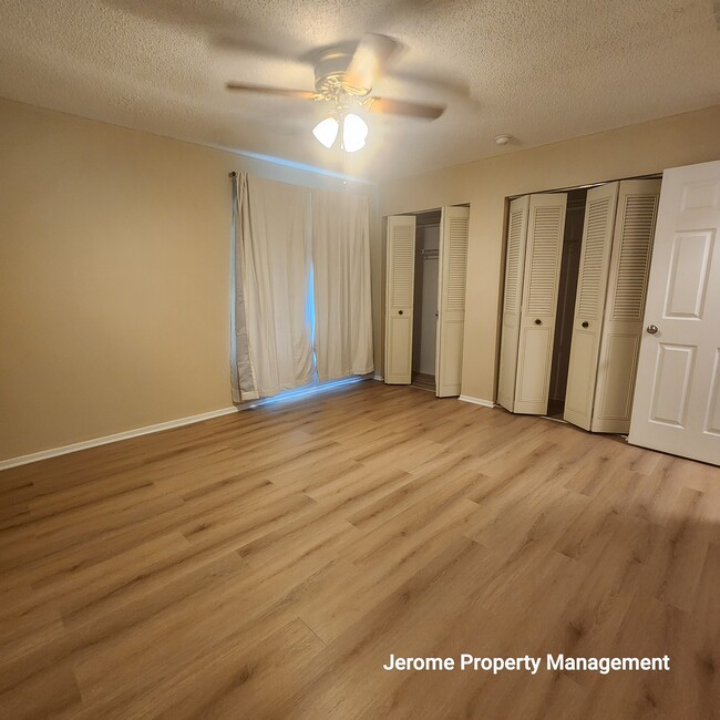 Building Photo - 28435 Trident Ct