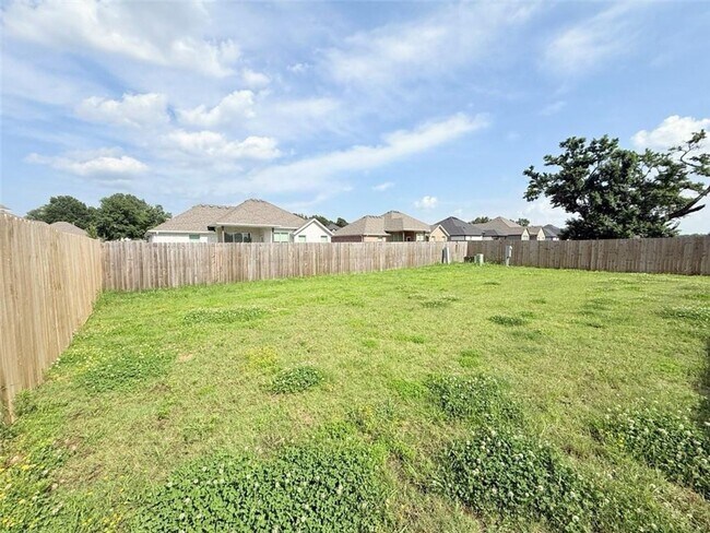 Building Photo - Beautiful Home in a Great Location